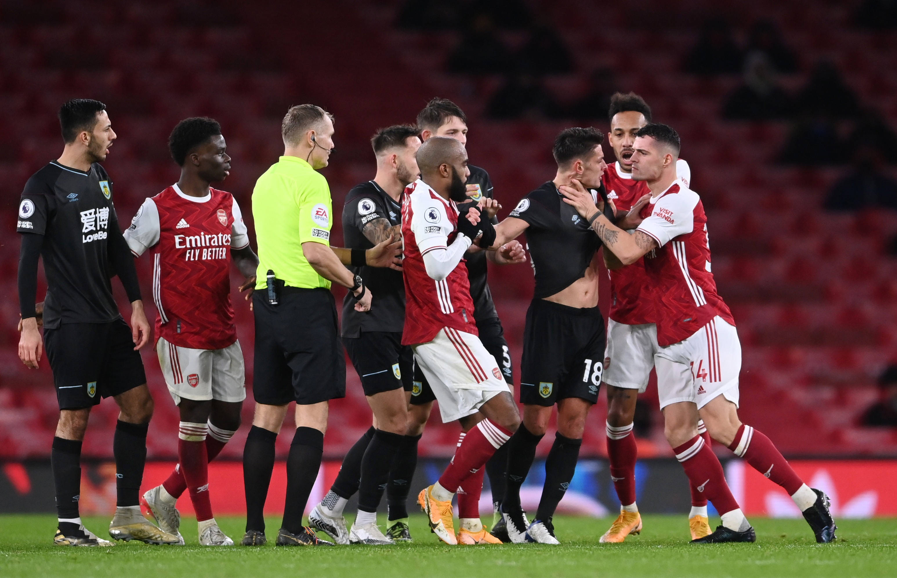 担任主教练 担任主教练